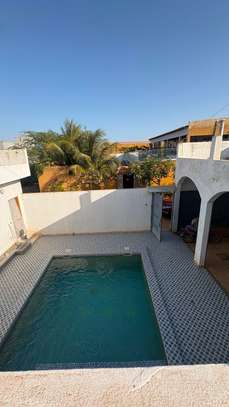OPPORTUNITE RARE A LA SOMONE : VILLA R+1 AVEC PISCINE image 2