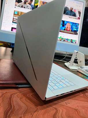 Asus ROG ZEPHYRUS image 3