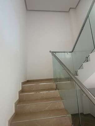 Duplex de 408 m2 vide image 3
