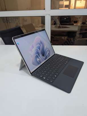 Surface Pro 9 SQ3 16g de ram 512 image 2