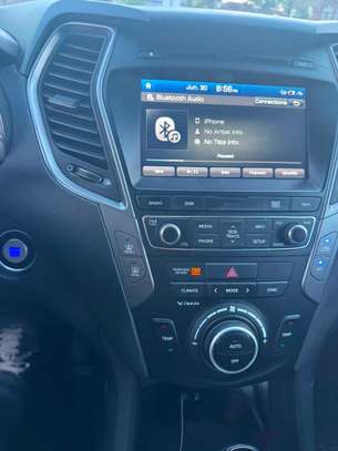 HYUNDAI SANTAFE 2017 image 2