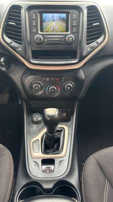 Jeepe Cherokee 2015 image 8
