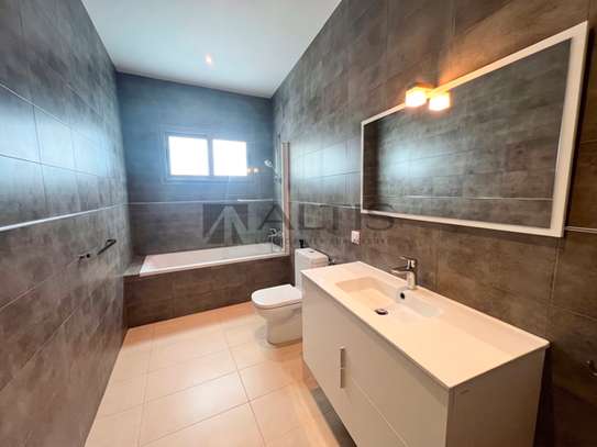 APPARTEMENT F4 À LOUER - MERMOZ image 8