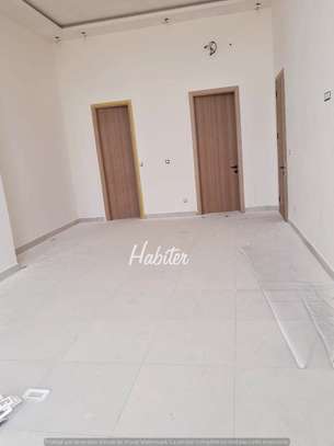 Appartement F4 à louer aux Almadies image 8