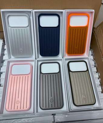 Coque RIMOVA  iphone 17 pro et 17 pro max image 2