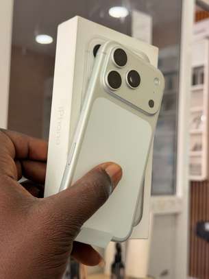 Iphone 17Pro max 256gb Sim physique silver image 4