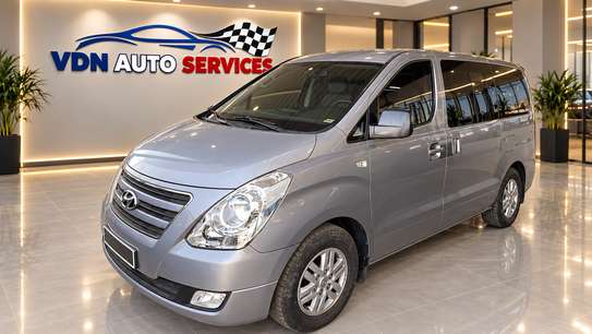 Hyundai Starex diesel boîte auto 2016-2107 image 2