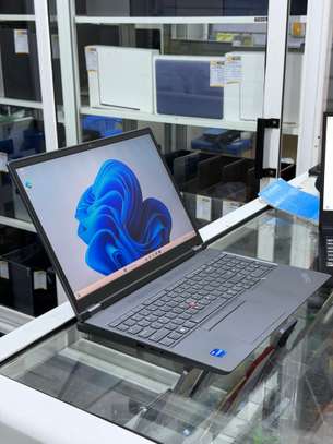 Lenovo P16 Gen 2 i7 13th 1To| 64go ram image 3