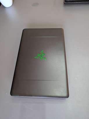 Razer blade i7 7th gen 2.9ghz /16gb ram /SSD nvme 512gb image 4