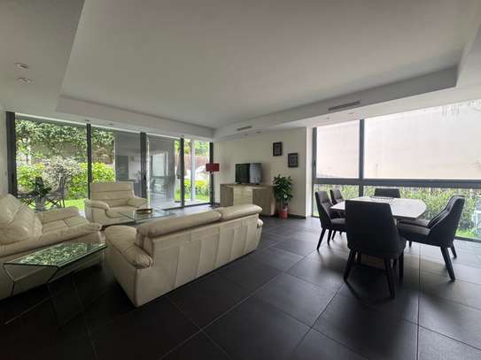 Appartement Rdc meublé fan résidence jardin privé 3 chambres image 3