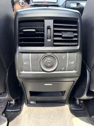 Mercedes Benz GLE 400 image 12