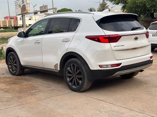 KIA SPORTAGE E X image 4
