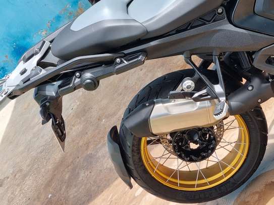 BMW R 1200 GS Noir Jantes Dorées Moto Aventure image 9