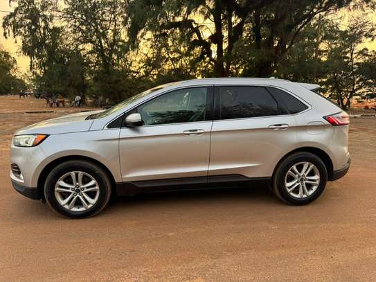 Je vend ma ford edge 2019 automatic essence image 3