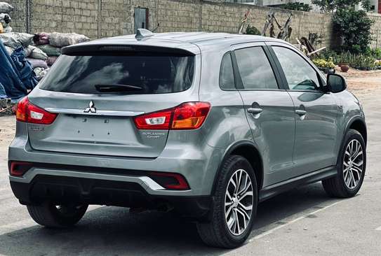 Mitsubishi outlander 2019 image 4