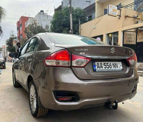 Suzuki Ciaz Essence Marron Confort Urbain image 4