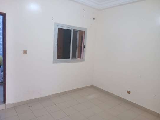 Un STUDIO À LOUER À GUÉDIAWAYE image 4