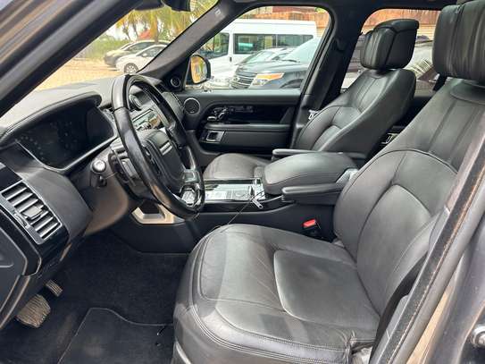 Range Rover Vogue image 4
