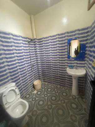 Jolie villa à vendre sur keur MASSAR unité 11 image 7