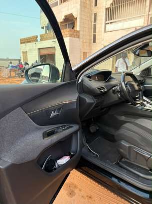 Peugeot 3008 2019 image 5
