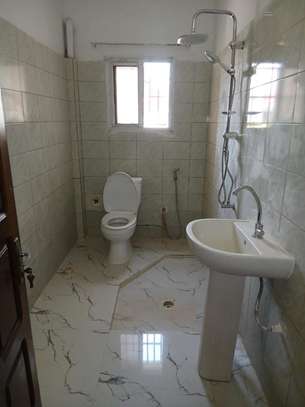 Bel Appartement F4 à louer aux Almadies image 8