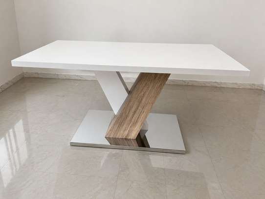Table à manger design + 6 chaises en cuir — Comme neuve image 2