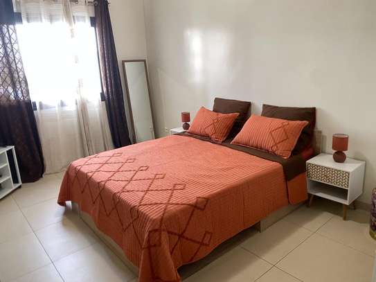 Appartement F2 meublé à louer au Point E image 7