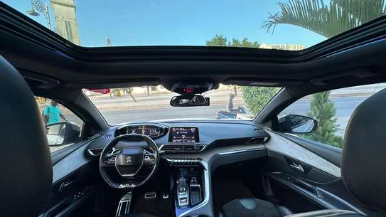 Peugeot 3008 GT 2019 image 9
