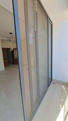 APPARTEMENTS F3 (2 CHAMBRES) A LOUER NGOR - ALMADIES image 5