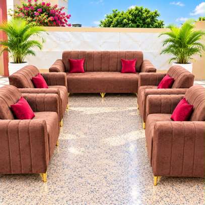 Salon 7 place vip image 2