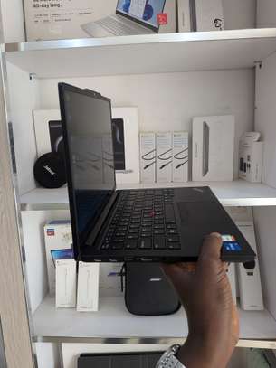 Lenovo E14 gen5 ) i5 ) 13e generation ) 16g de ram ) 256 image 4