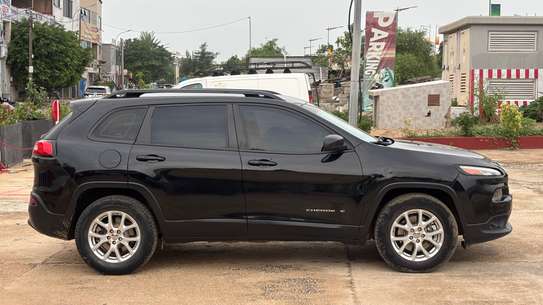 Jeepe Cherokee 2015 image 5