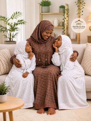 Robe double capuche pour fille et femme image 3