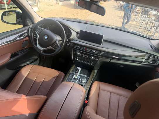 BMW X5 BLACK 2017 image 9