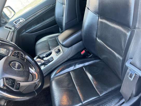 Jeep Grand Cherokee Limited image 2