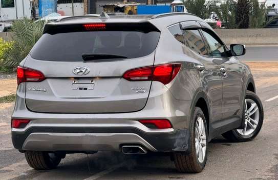 Hyundai santafe Sport 201720 image 4
