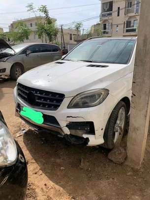 Mercedes Benz ML 400 4 matic image 2