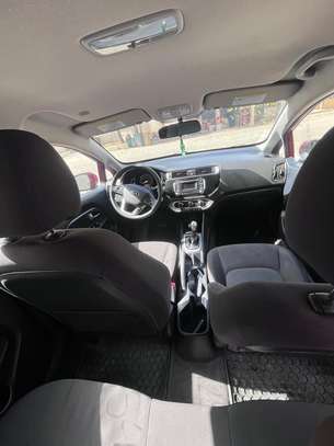 Kia Rio image 8