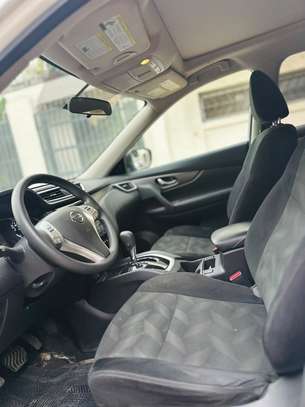 Nissan rogue année 2016 venant image 10