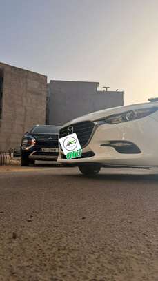 Location Mazda3 Coupée image 6