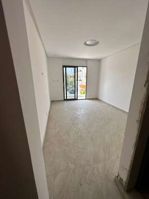 Duplex à usage professionnel à louer Cité Aliou sow image 13