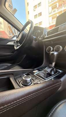 Location Mazda3 Coupée image 3