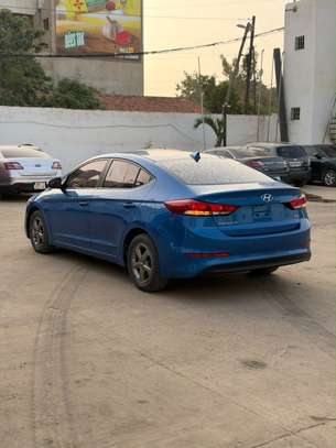 Hyundai AVANTE 2017 image 6