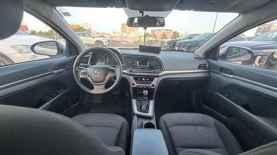 Hyundai Elantra 2017 image 10