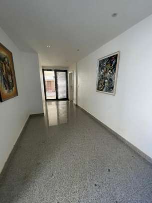 Appartement à louer aux Almadies Zone de recasement image 11