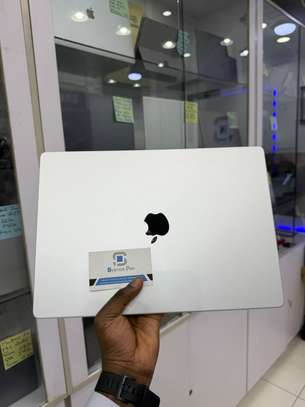 MacBook Pro M1 Pro 32Go 512Go 16pouces image 6