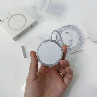 Chargeur IPhone sans fil MagSafe MHXH3AM/A A2140 - 20W image 11