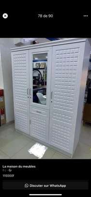 Armoire 3 battants 0.21m3:110kg image 2