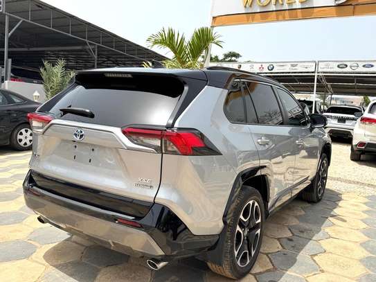 Toyota Rav 4XSE Hybride image 7