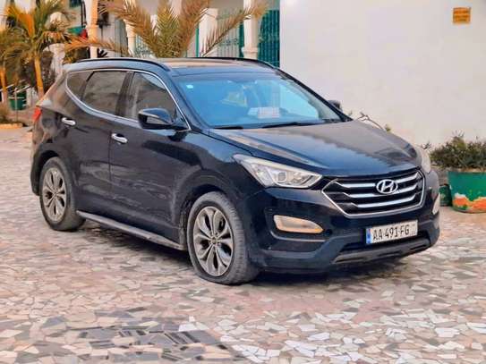 Hyundai Santa fe image 2